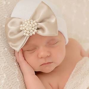 NEW ILYBEAN goldie hat with bow and jeweled center in white/gold